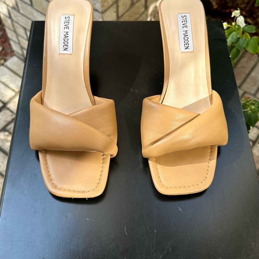 Steve Madden kitten heel slingback sandal